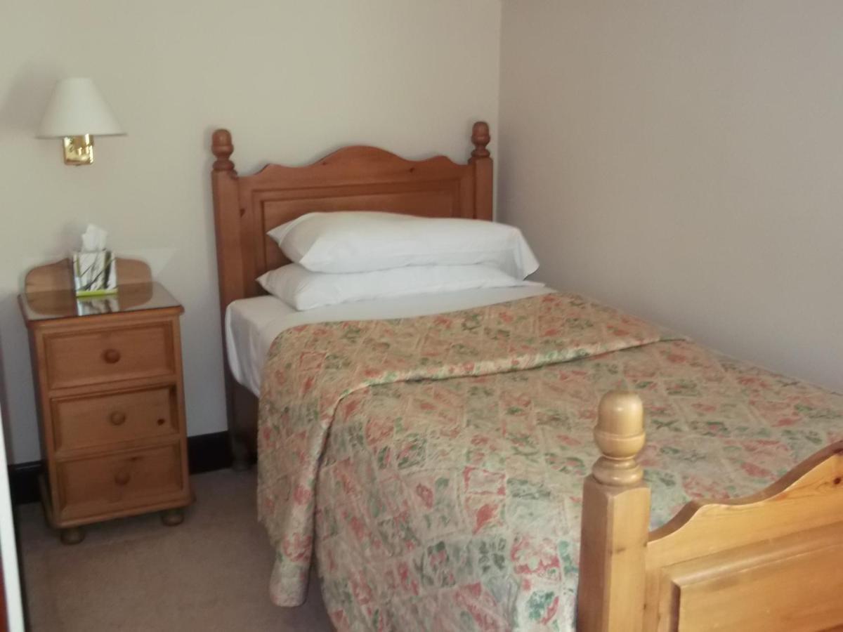 Caledonian Hotel Fort Augustus Extérieur photo