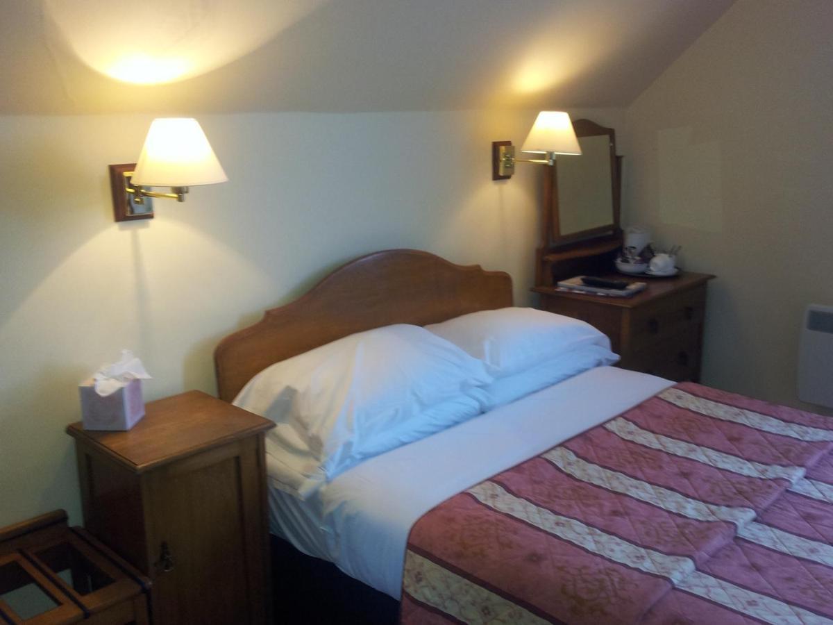 Caledonian Hotel Fort Augustus Extérieur photo