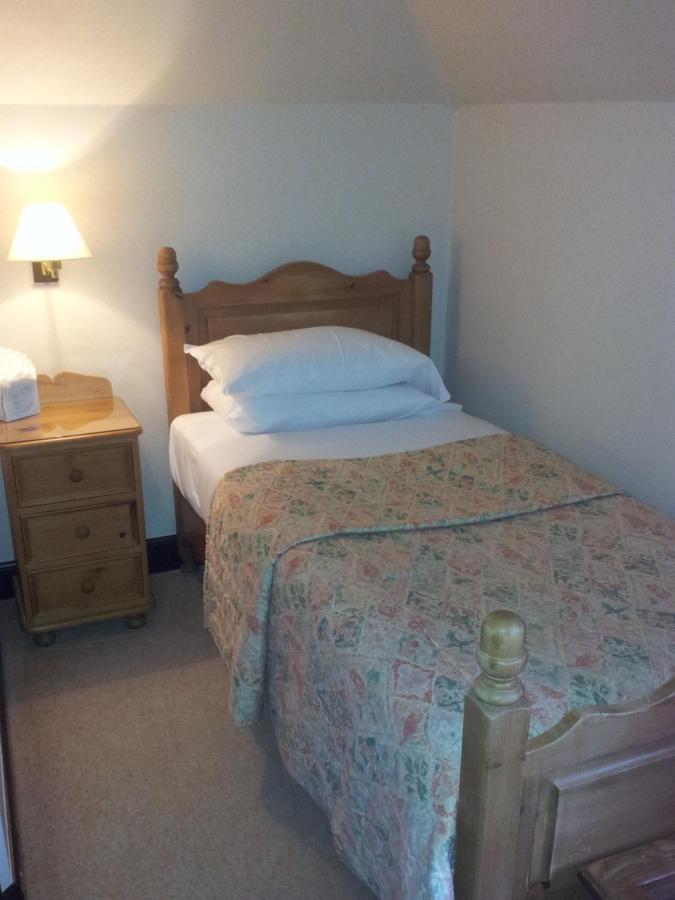 Caledonian Hotel Fort Augustus Extérieur photo