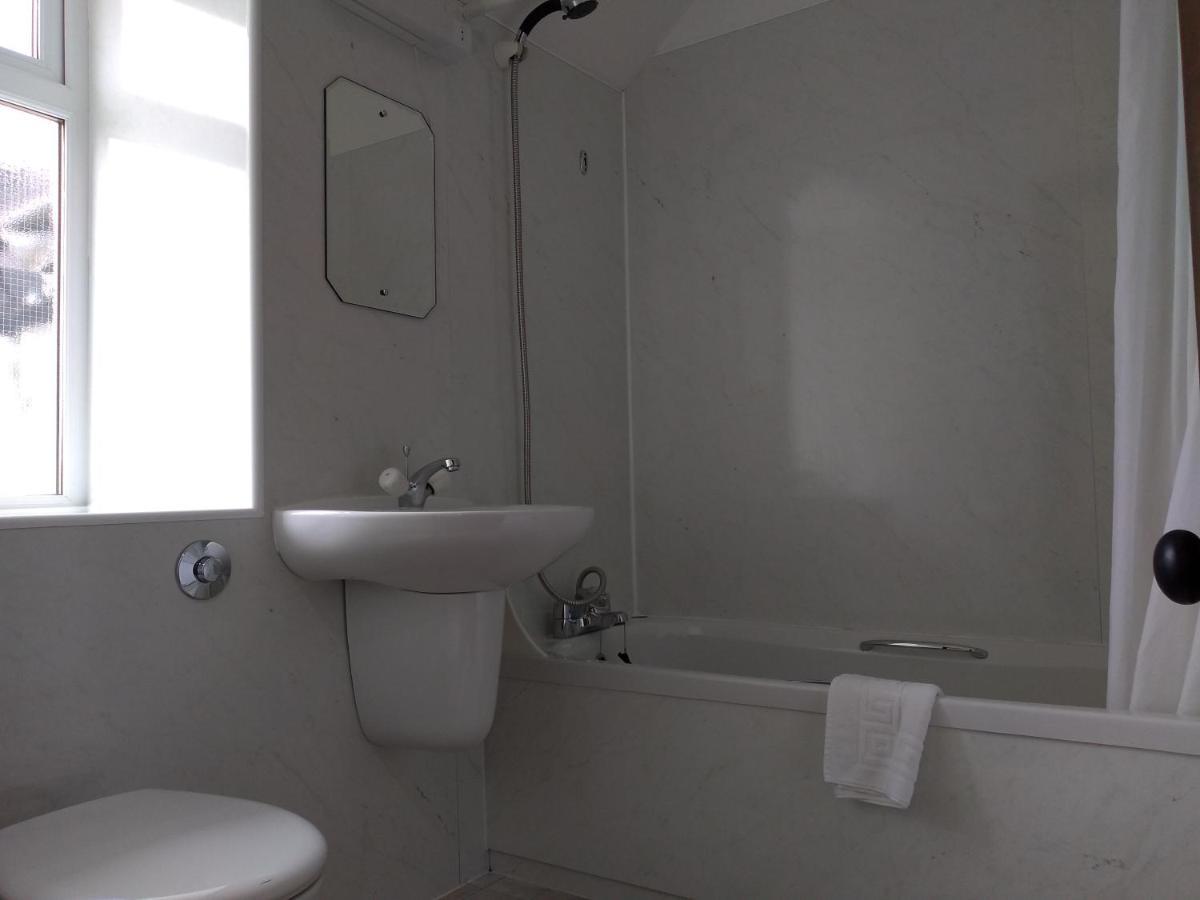 Caledonian Hotel Fort Augustus Chambre photo
